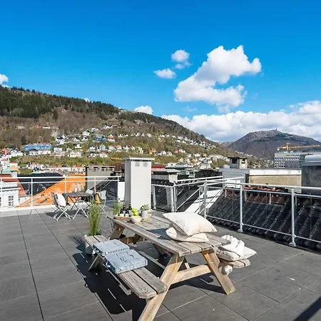 Modern In Centre Apartment