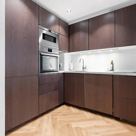 Apartment Modern In Centre